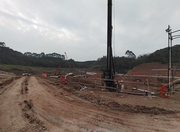 公司設(shè)計師前往重慶某項目現(xiàn)場勘察